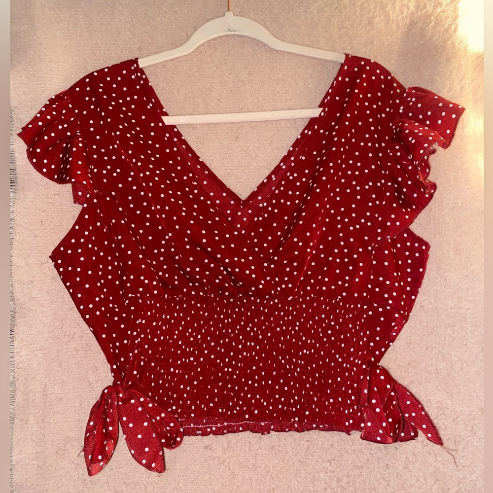 Low-cut Polka Dot Crop Top